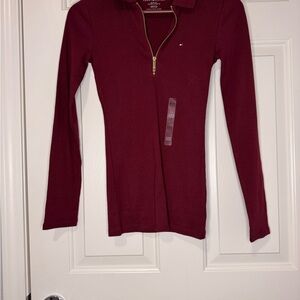 💎NWT Tommy Hilfiger Women's Burgundy Zip-Up Top